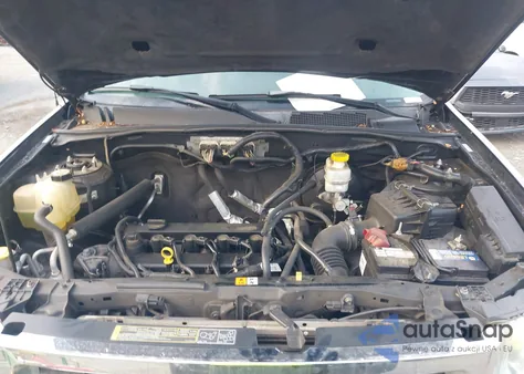 2009 Ford Escape Limited z USA, uszkodzony, nr VIN 1FMCU04789KB62786